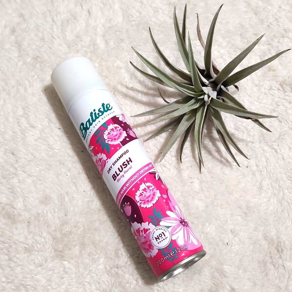 Batiste Dry Shampoo in "Blush"